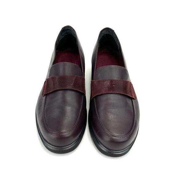 Munro American Geena Women Loafer Size 8 Wine/Red Leather Moc-Toe Low Block Heel - Picture 10 of 16